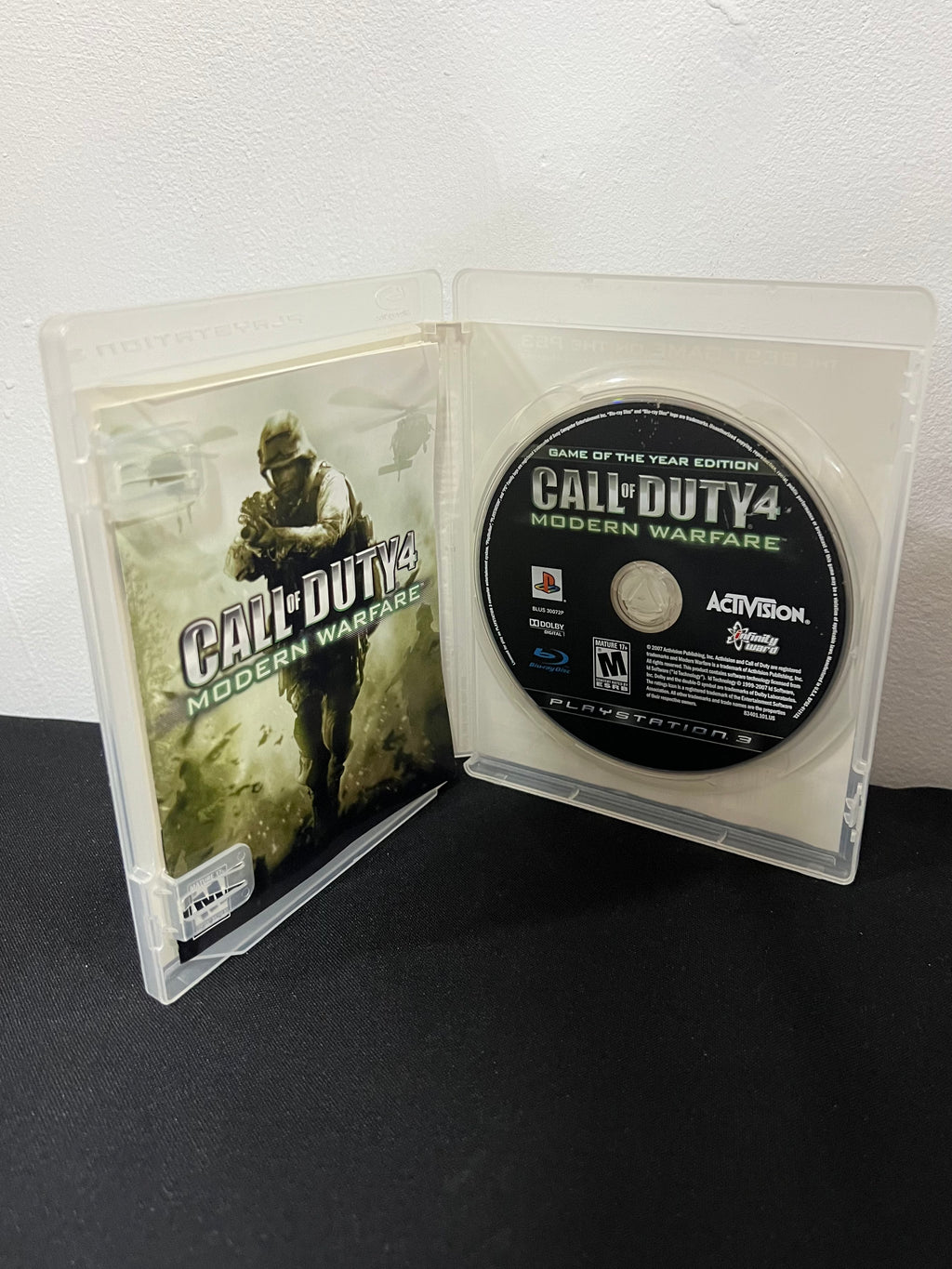 Call of Duty 4: Modern Warfare completo con su manual (baja) - PS3