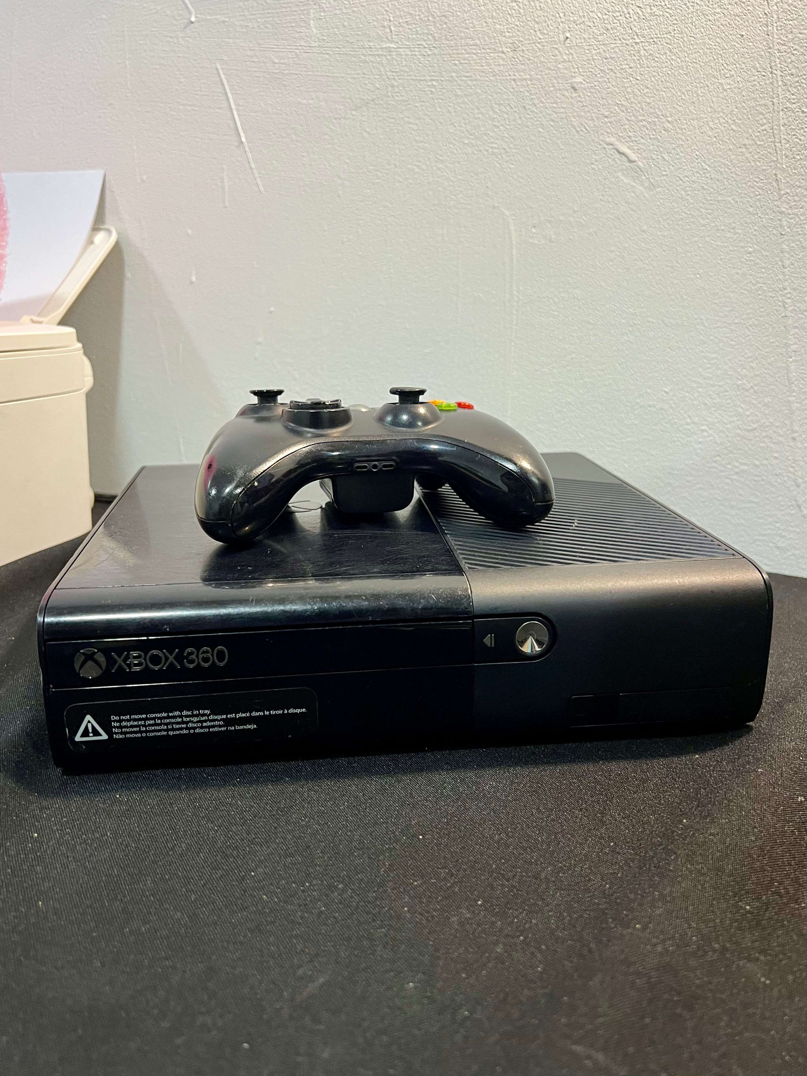 Xbox 360 E Slim (500gb)