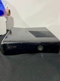 Xbox 360 Slim de 350G, Incluye un control y sus cables.