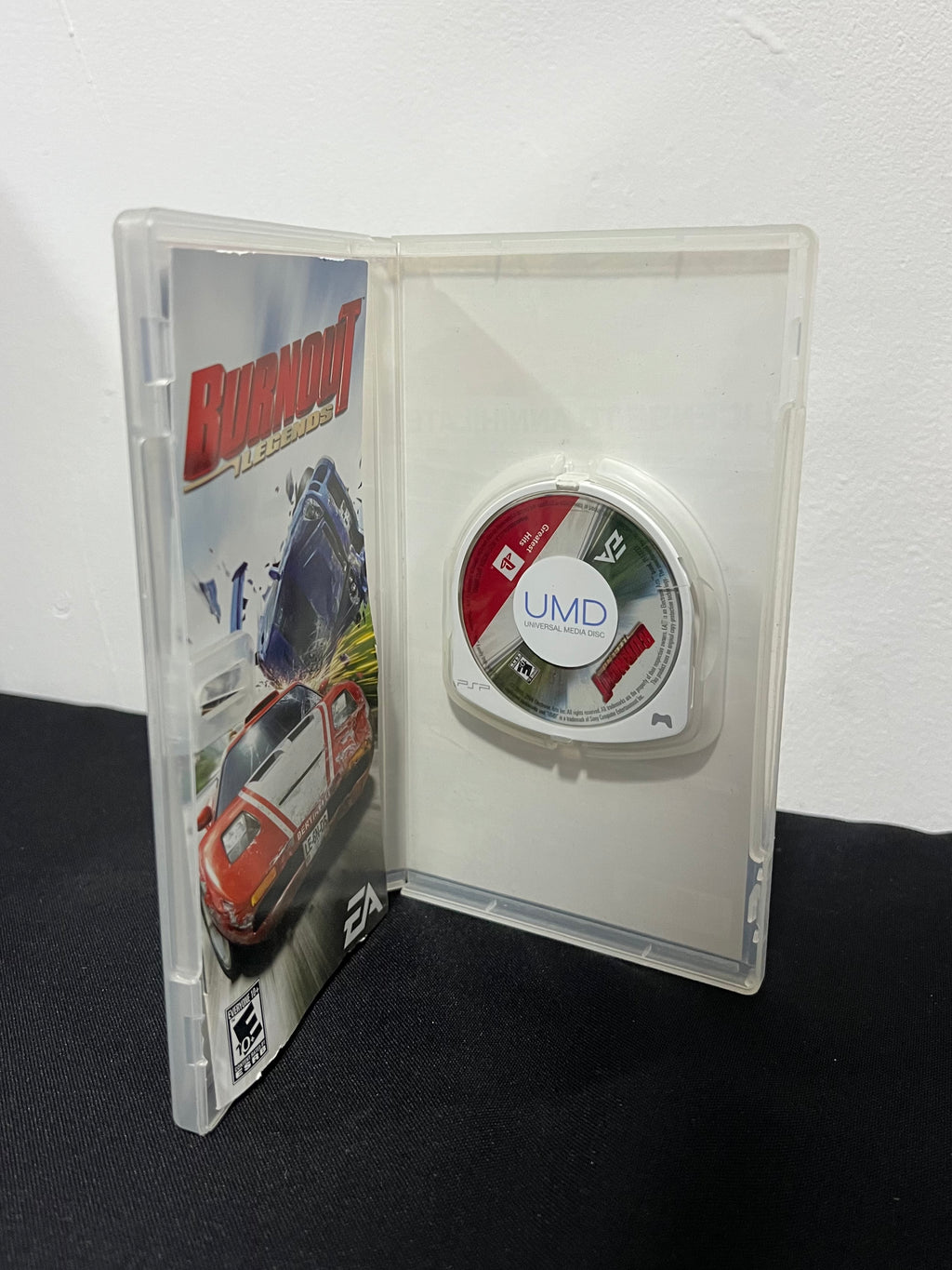 Burnout Legends completa incluye su manual - PSP